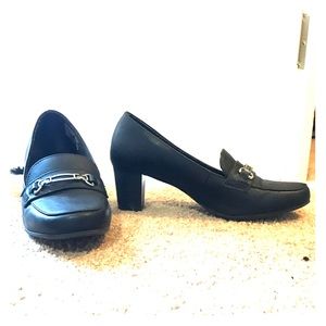 Black dress loader heels